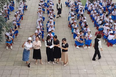 SINH HOẠT NGÀY HỘI TIẾNG ANH